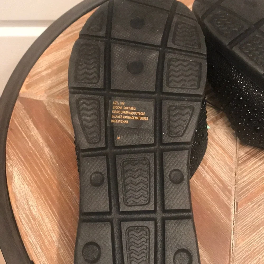 Coral Bay  10M black slip on sandals. Brand New